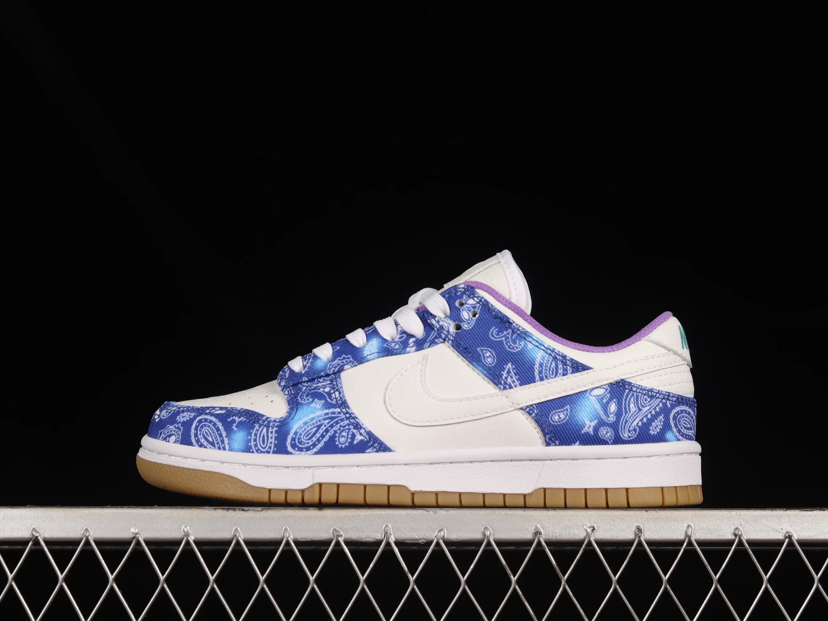 All categories Nk SB Dunk series Nk SB Dunk Low low-top sneakers Nk SB Dunk Low cashew flower starry sky blue color SB smashed backboard fashion casual sneakers CT5053-041